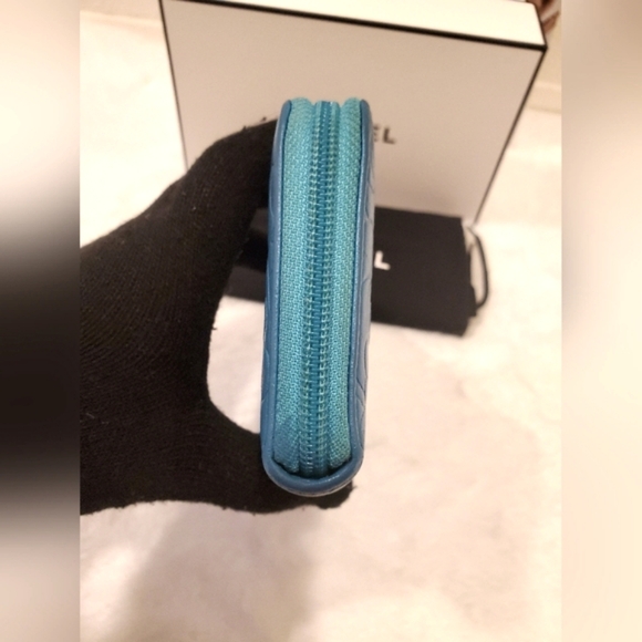 Chanel Camellia Embossed Zip Around Wallet – Turquoise Lambskin - Picture 8 of 16